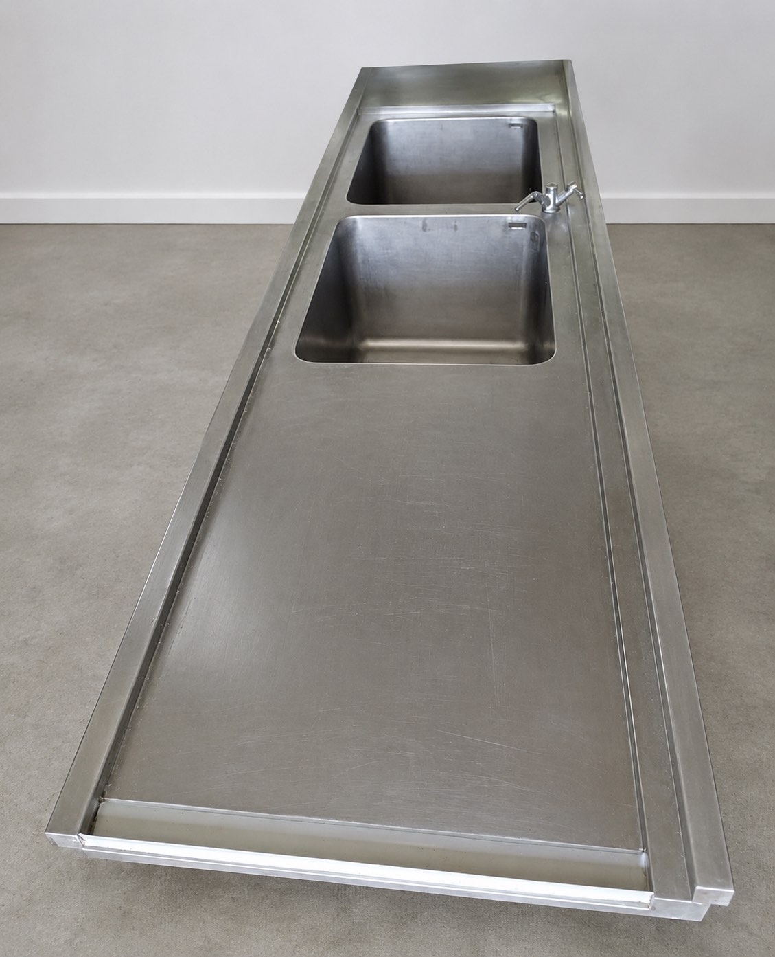 Plonge inox environ 3,70 m — M-0024