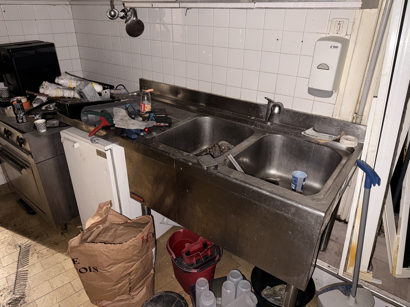 Plonge inox 2 bacs avec égouttoir — M-0052