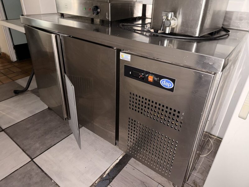 Meuble réfrigéré inox 2 portes — M-0069