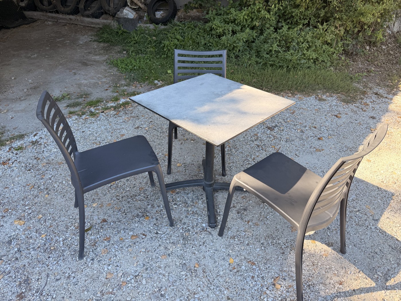 Lot de 10 chaises extérieures — M-0072