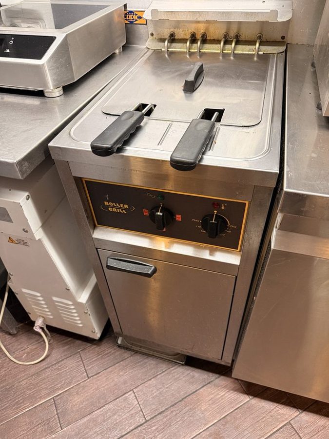 Friteuse sur meuble — matériel de restauration d'occasion