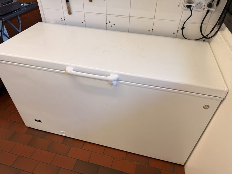 Congélateur coffre 411 L — matériel de restauration d'occasion