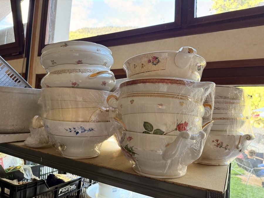 Soupières en porcelaine — matériel de restauration d'occasion